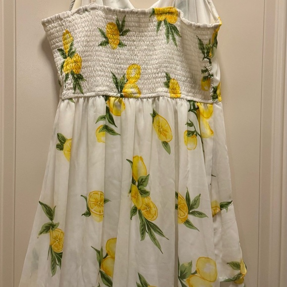 White dress with lemon print Size L. - Picture 3 of 10